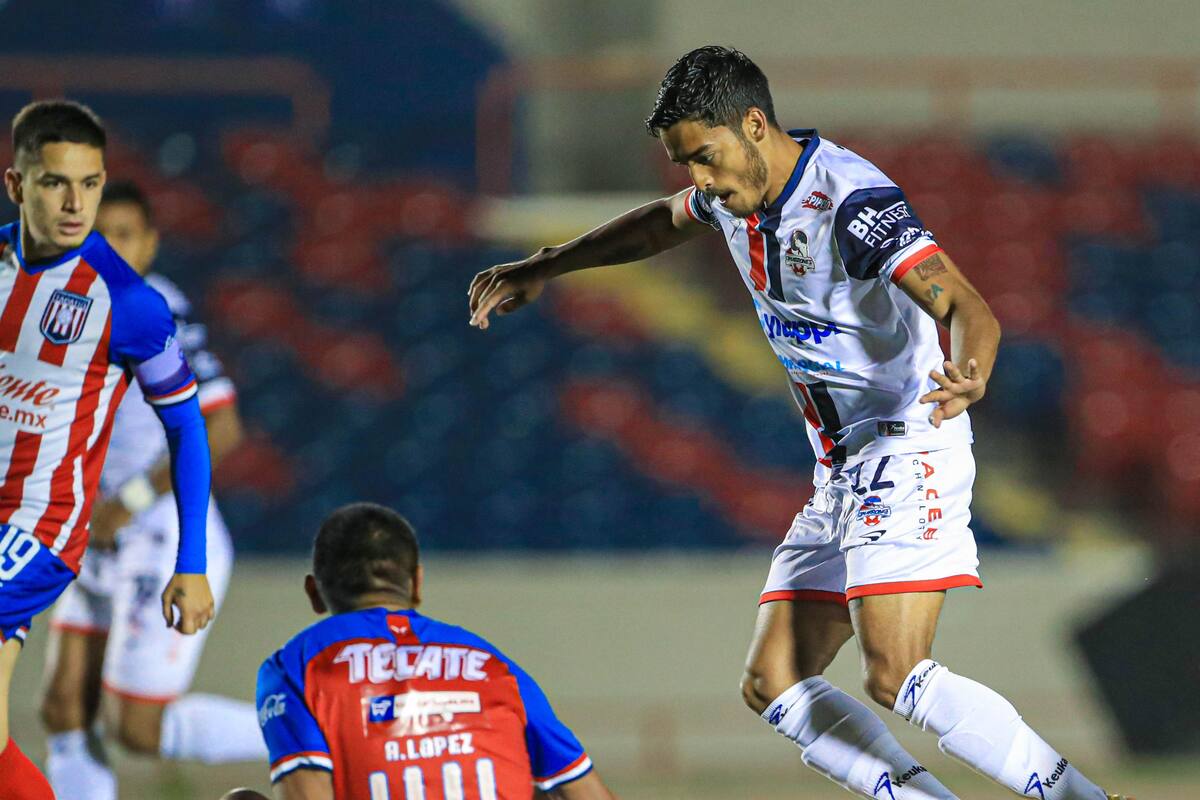 Llega Brian García a tres goles con Cimarrones y los mantiene invictos
