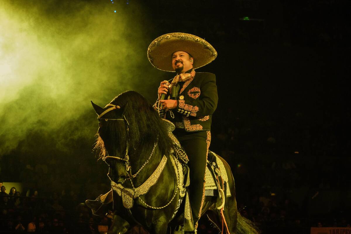 Pepe Aguilar se sube al tren de los Grammys