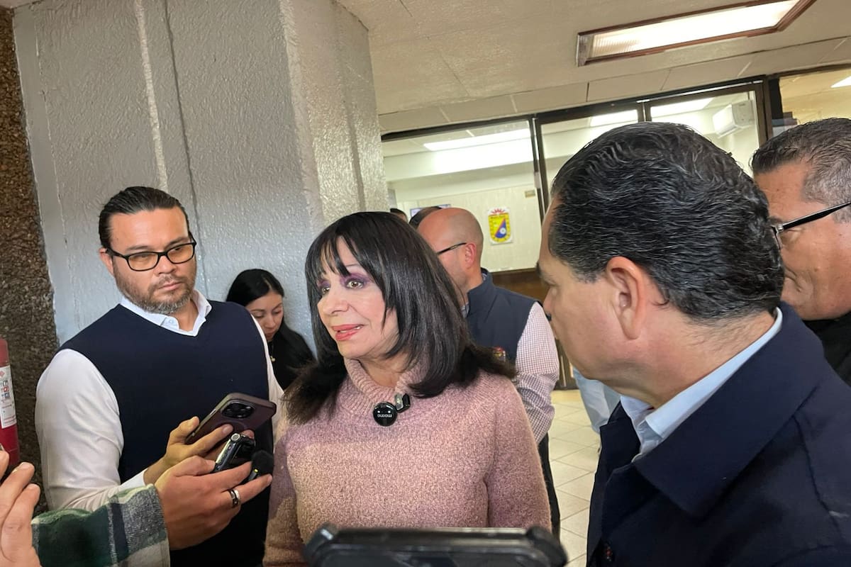 Investigan posible relación de grupo criminal con incendio a restaurante en Mexicali