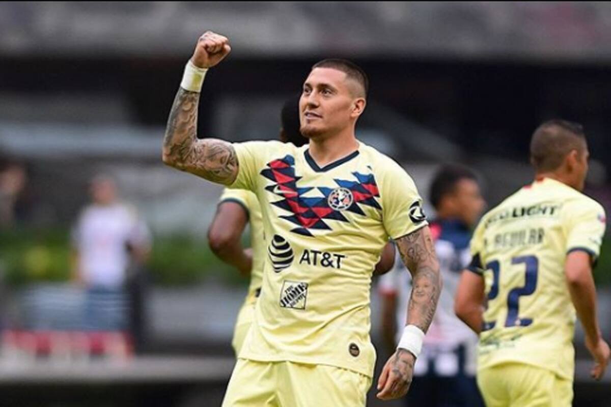 Nicolás Castillo se declara fan de Raúl Jiménez