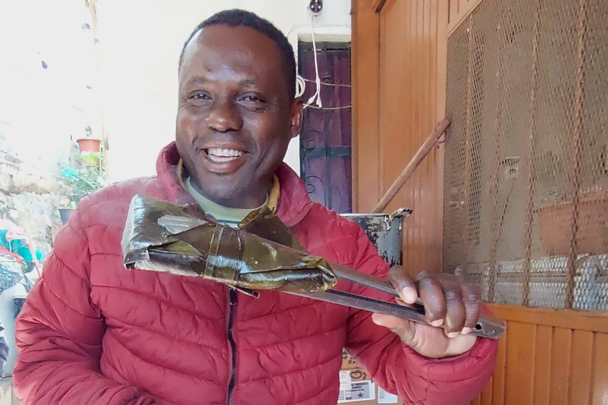 Vende tamales con sazón haitiano