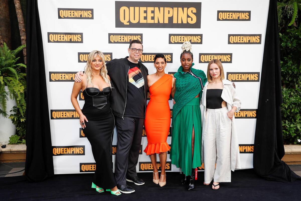 Kristen Bell se convierte en reina del fraude con "Queenpins"