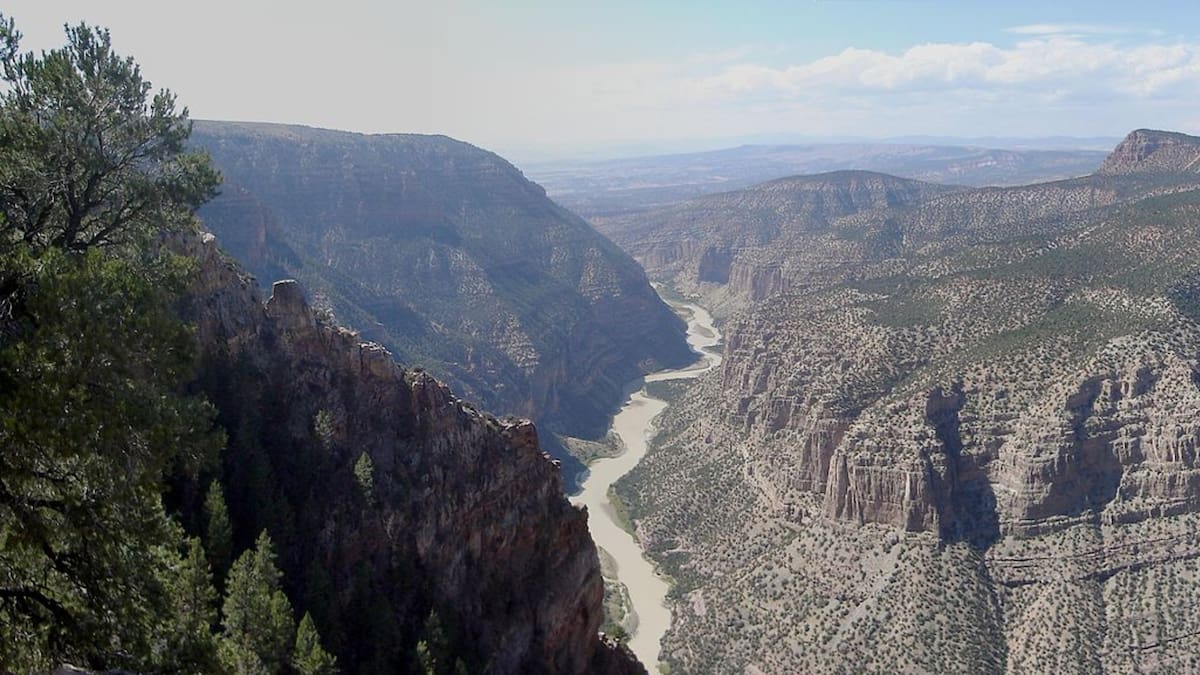 El río Green atraviesa las montañas Uinta y formó el cañón de Lodore, de hasta 700 metros de profundidad. (WikimediaCommons)