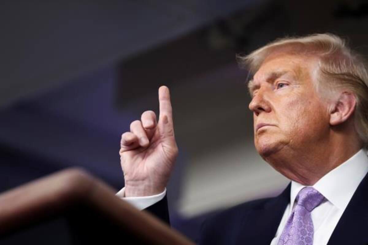 Donald Trump acusa a Joe Biden de 'ignorar la ciencia e intentar politizar la pandemia'