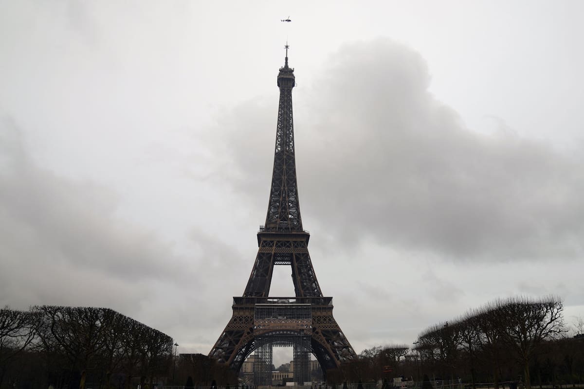 La Torre Eiffel es seis metros más alta gracias a una nueva antena