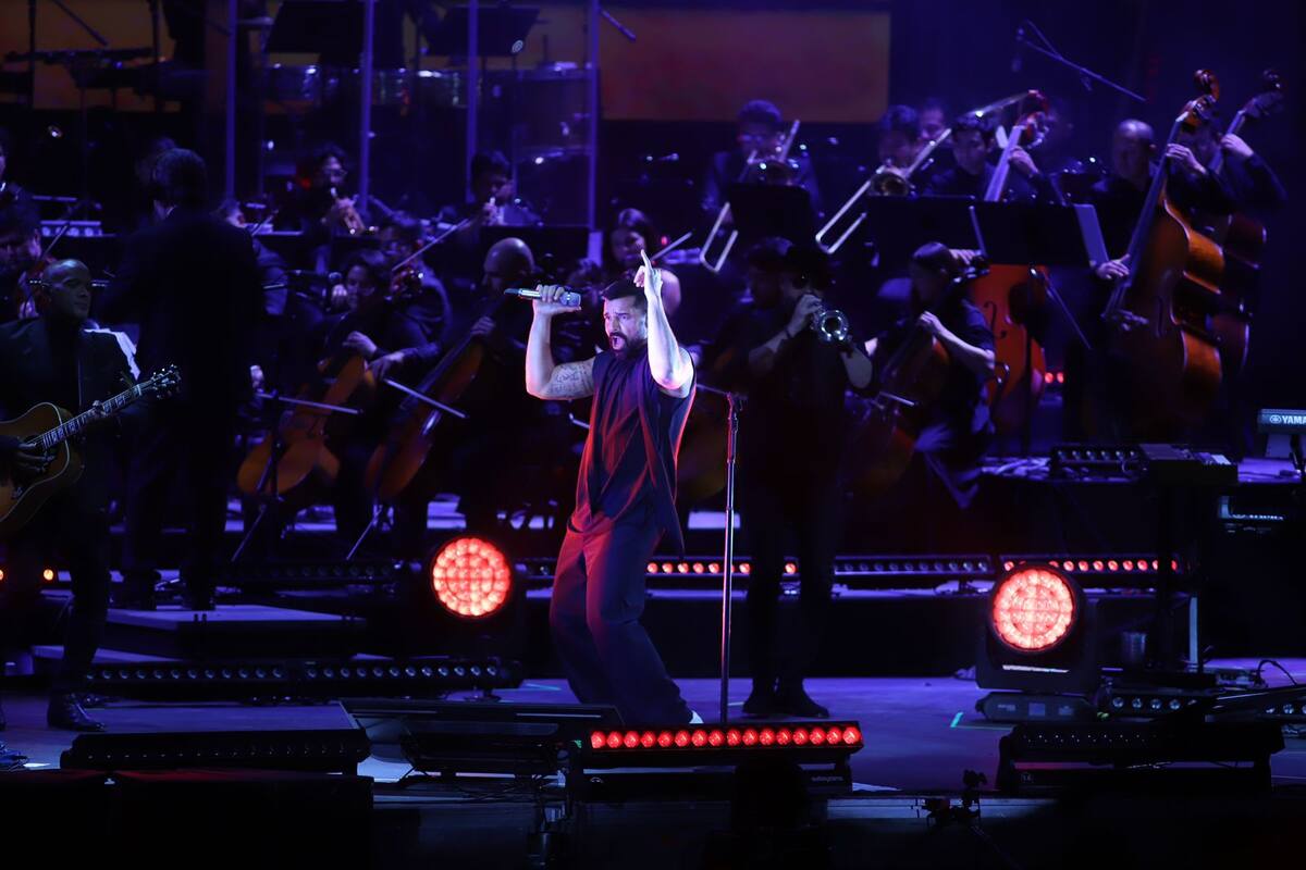 Ricky Martin conquistó a sus fans con una enorme sonrisa y sus característicos movimientos de cadera.