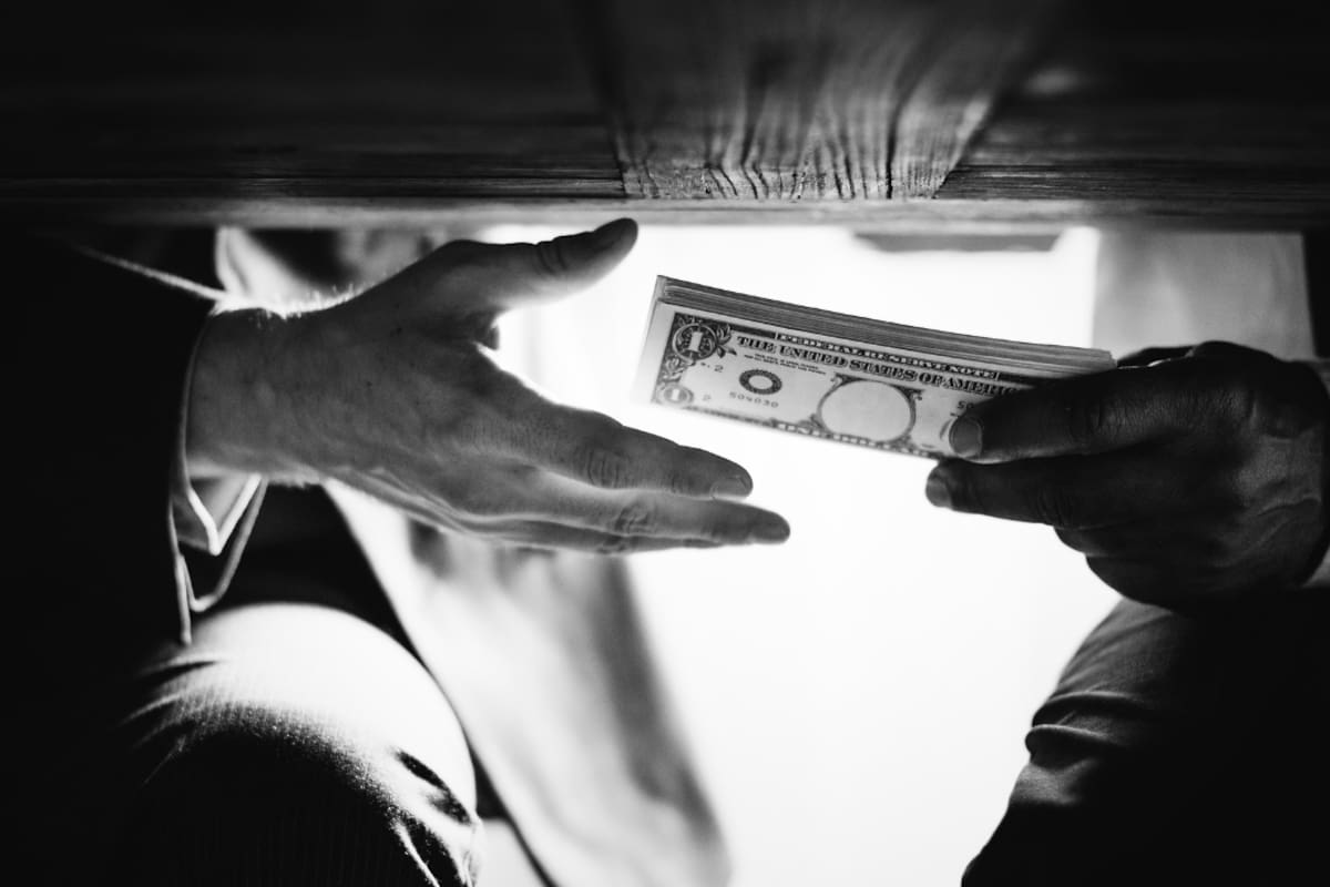 Lavado de dinero en establecimientos: qué es, cómo funciona y por qué es difícil de detectar