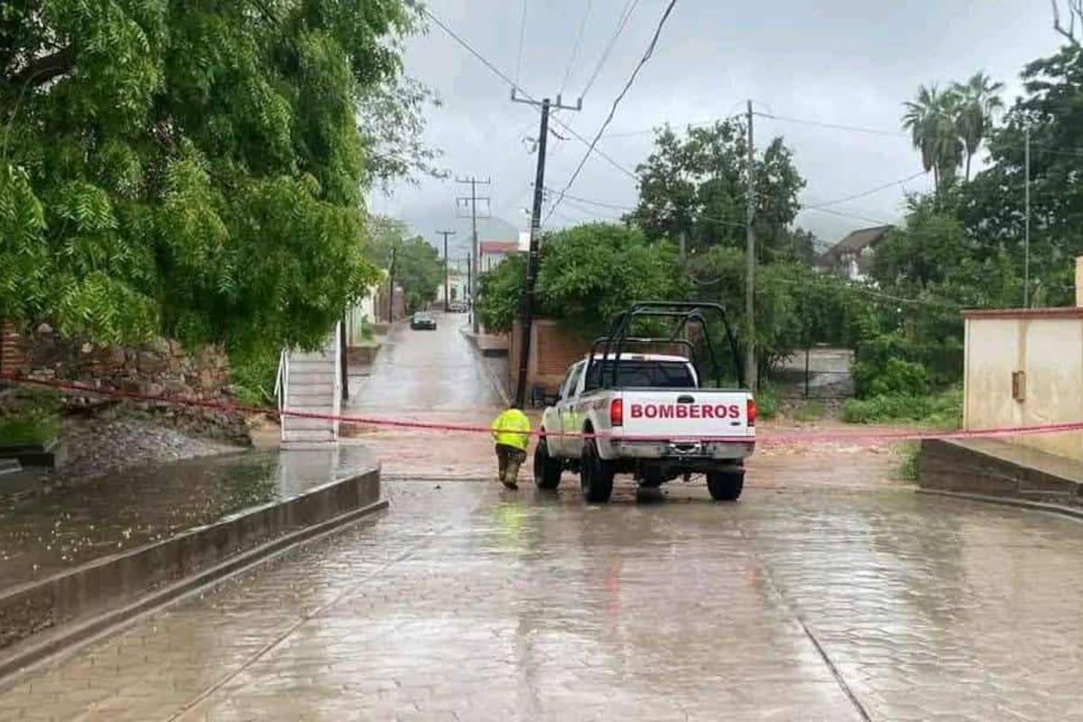 Depresión tropical “Lorena” deja inundaciones y cierres de vialidades en el Sur de Sonora