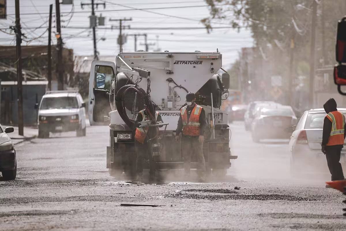 Continúa programa de pavimentación en colonias