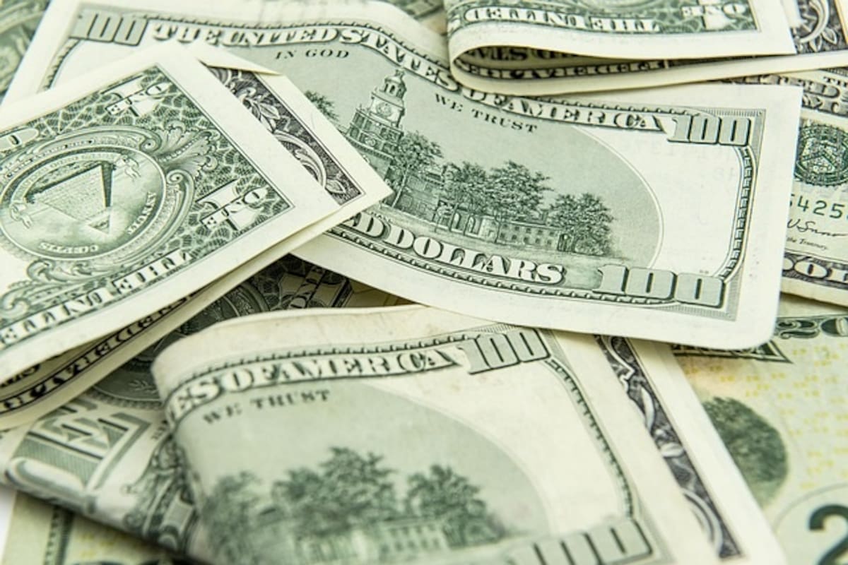 Venta del dólar amanece en 18.30 pesos en casas de cambio locales
