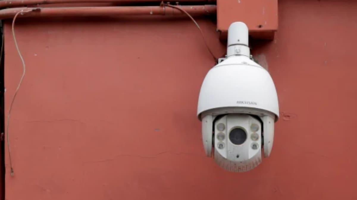 Instalar cámaras es legal en Colombia, pero su uso indebido puede generar sanciones. (Reuters)