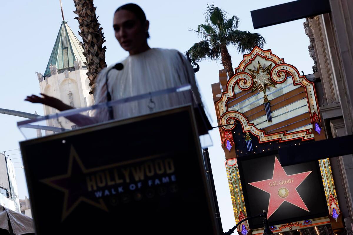 Manifestantes pro-palestina interrumpen la ceremonia de Gal Gadot en Paseo de la Fama de Hollywood