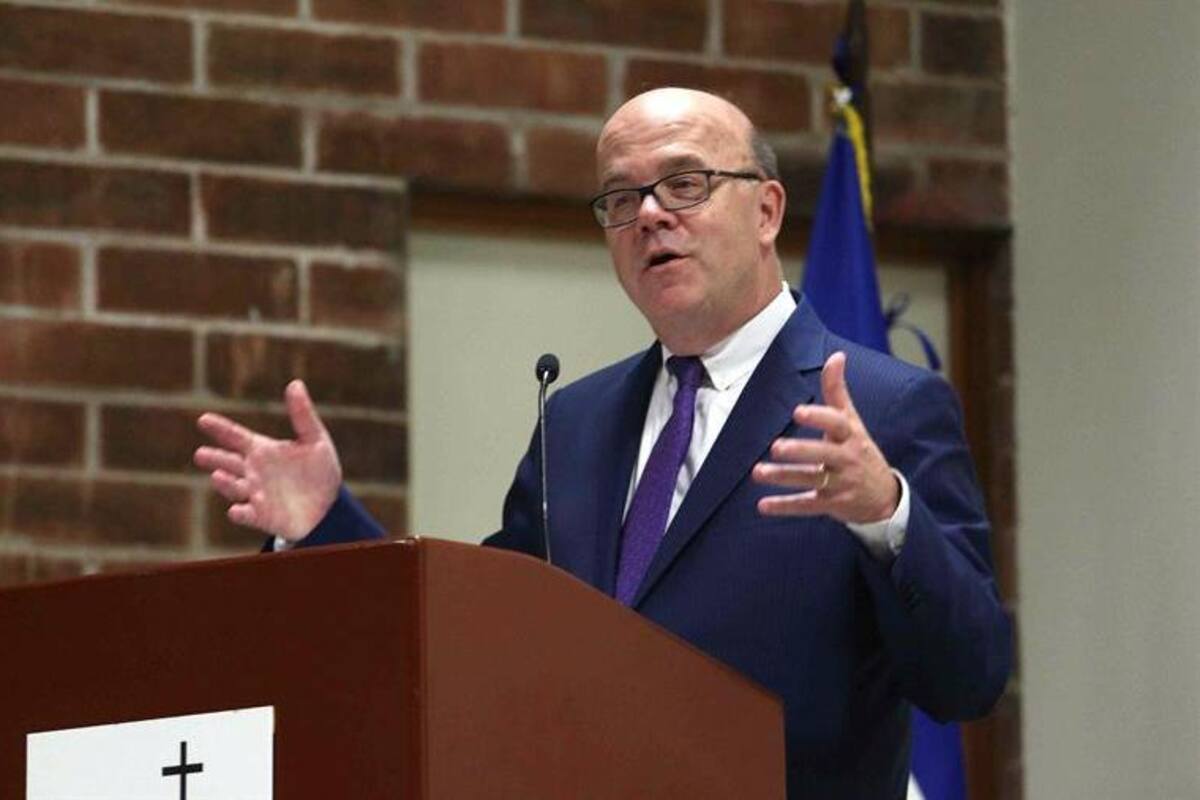 EU: Congresista solicita abrir archivos de guerra civil a El Salvador