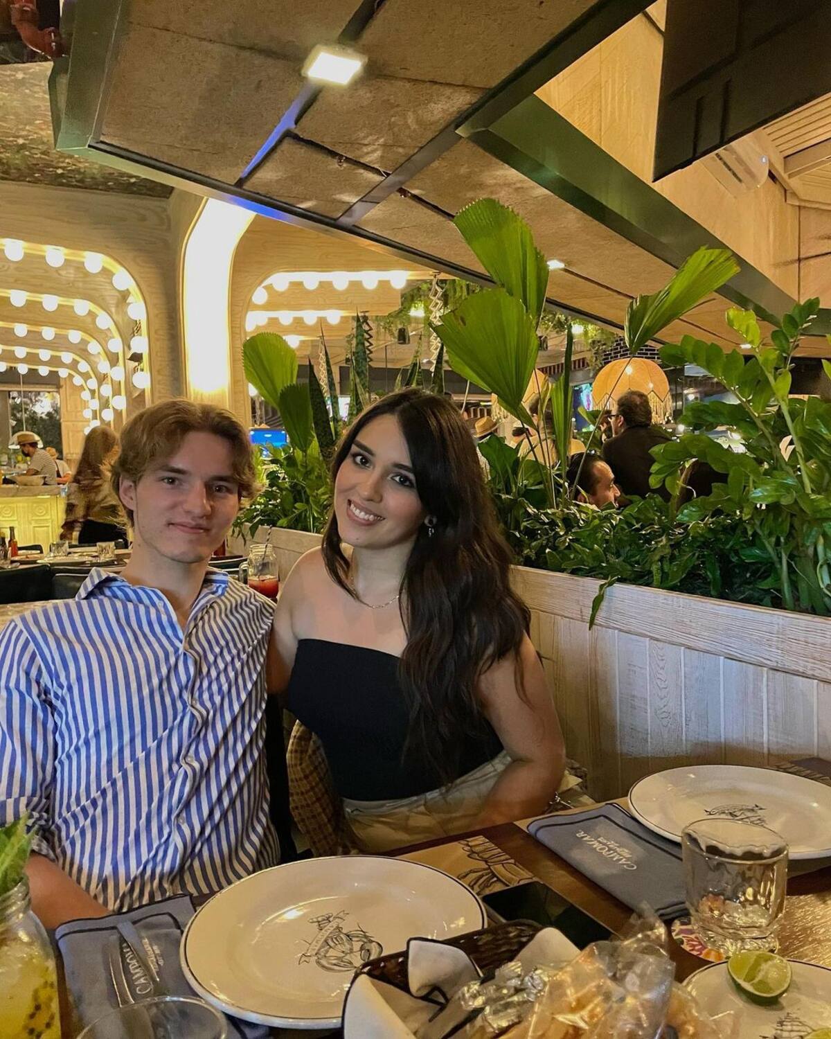 Itzel y Jens Ploentzke | @itzelvibes