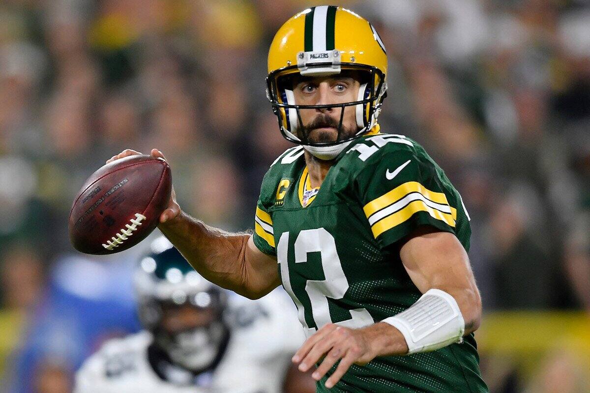 Aaron Rodgers sorprende en entrevista hablando en ¡español!