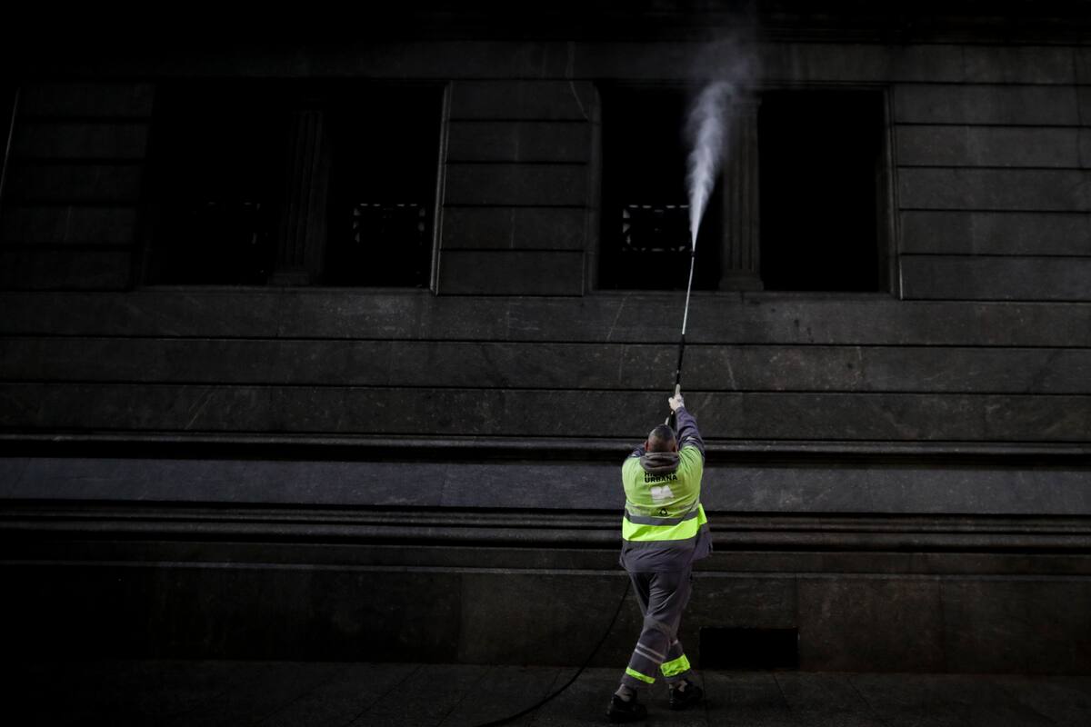 Para ayudarse en pandemia, Argentina reactiva obra pública