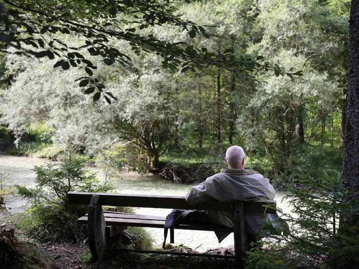 Estar más tranquilo solo que acompañado: esto dice la psicología sobre la soledad