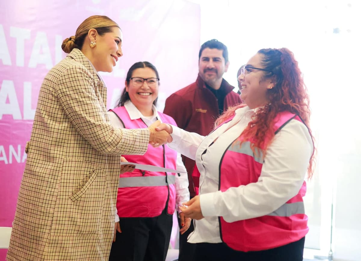 Suman 202 mujeres graduadas de una capacitación que anteriormente se consideraba exclusivo para varones. Foto: Cortesia