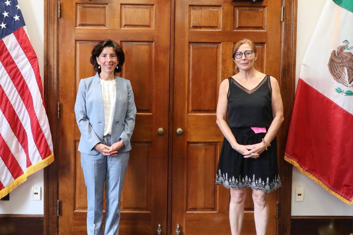 Joaquín López-Dóriga critica vestimenta de Tatiana Clouthier