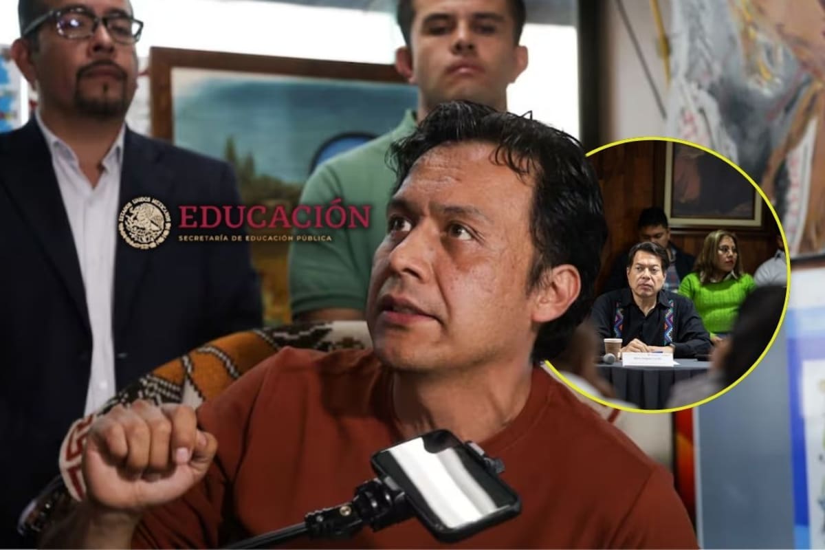 Marx Arriaga se ‘atrincheró’ en la SEP tras ser separado del cargo, pero aclara que no defiende su puesto, sino los contenidos de los libros de texto de la Nueva Escuela Mexicana mientras avanza el cambio de la plaza y la entrega de la dirección