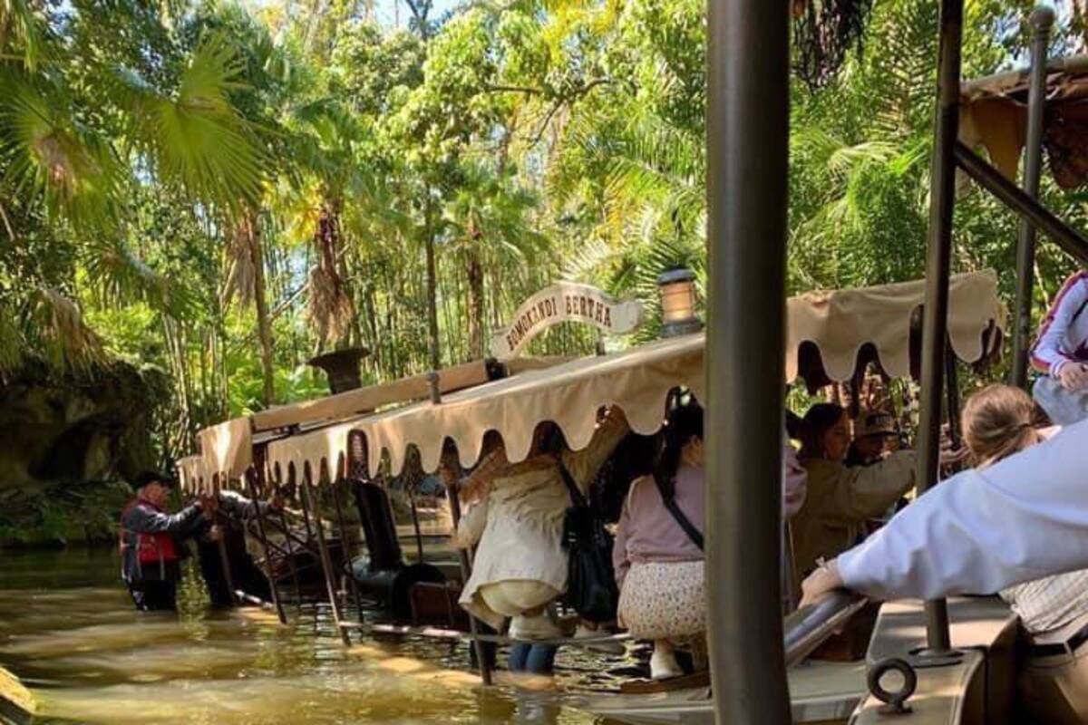 “Jungle Cruise”, atracción de Disney World, se hundió con pasajeros a bordo