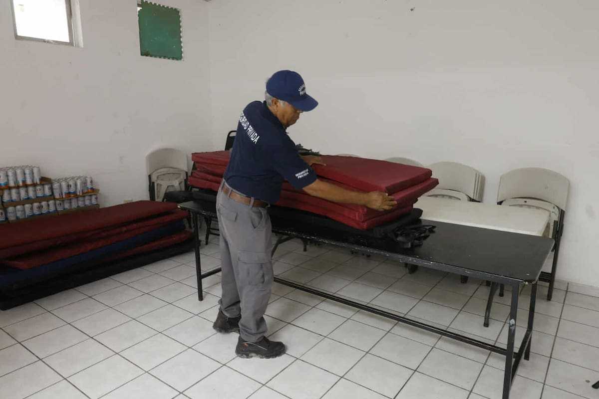 Albergues se encuentran listos para recibir personas ante posibles lluvias por Huracán Lorena en Sonora