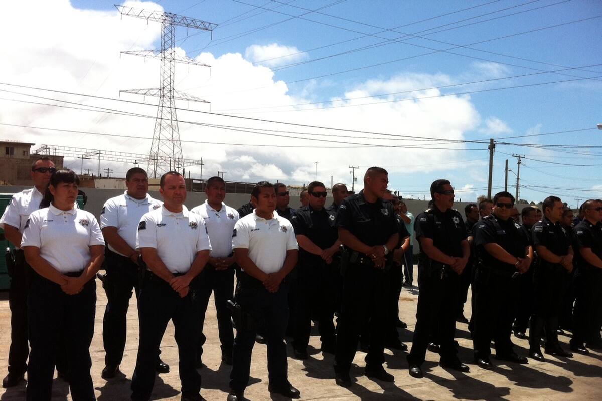Alcaldesa gestiona que policías de Rosarito lleven sus armas de cargo a sus casas