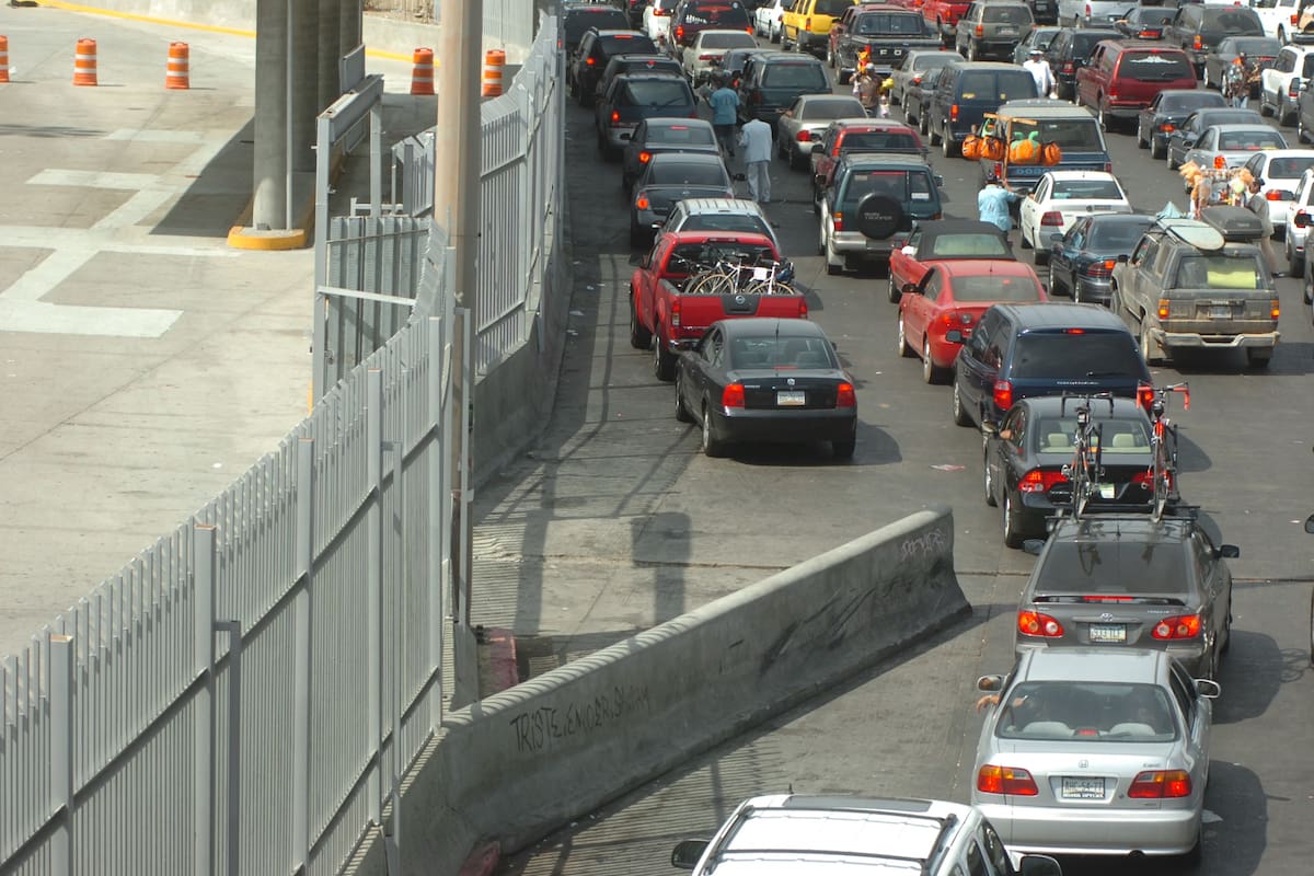 Buscan habilitar carriles en antigua Puerta México para cruce de 3 mil autos