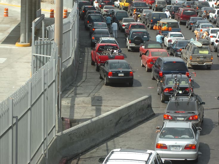Buscan habilitar carriles en antigua Puerta México para cruce de 3 mil autos