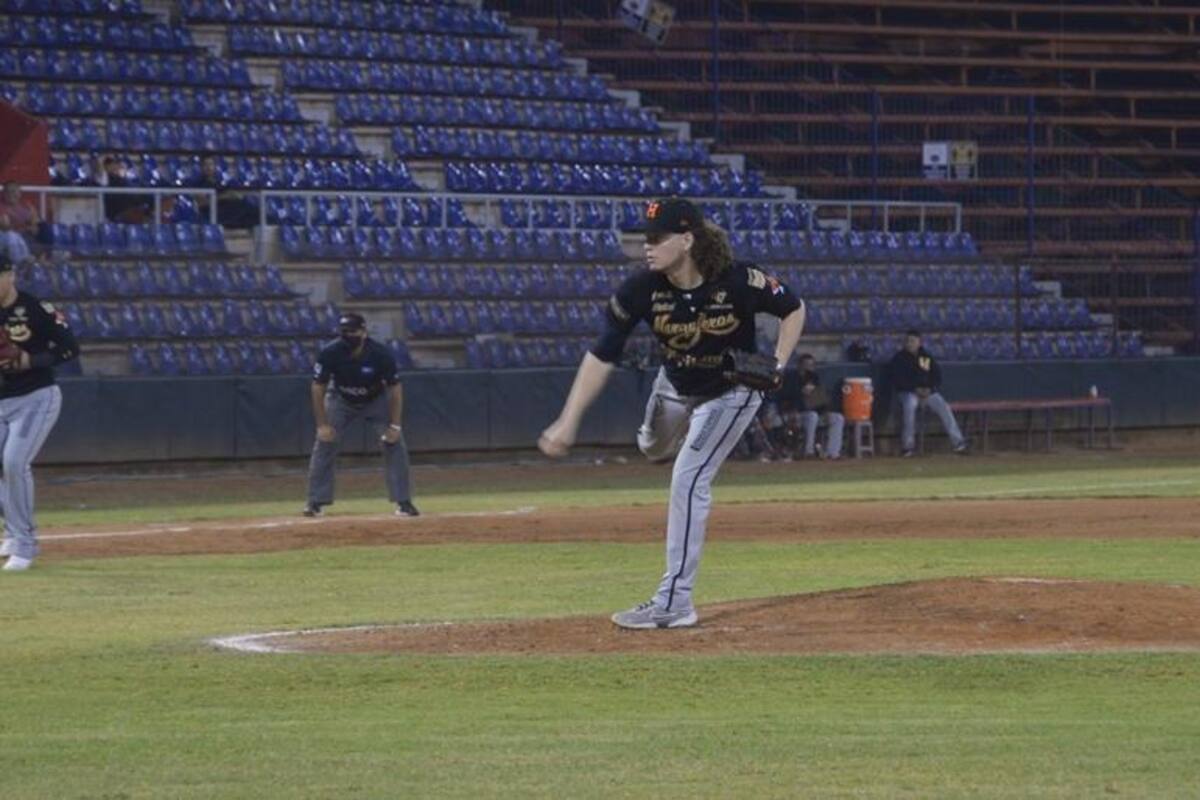 Los Naranjeros ganan duelo de pitcheo para imponerse a los Mayos