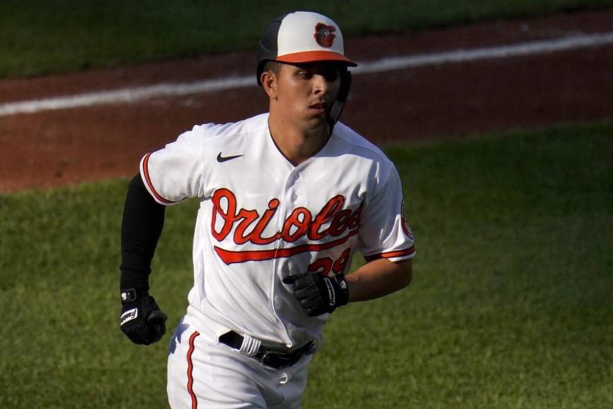 ¡Walk-off mexicano! Ramón Urías se viste de héroe y deja en el terreno a Marineros