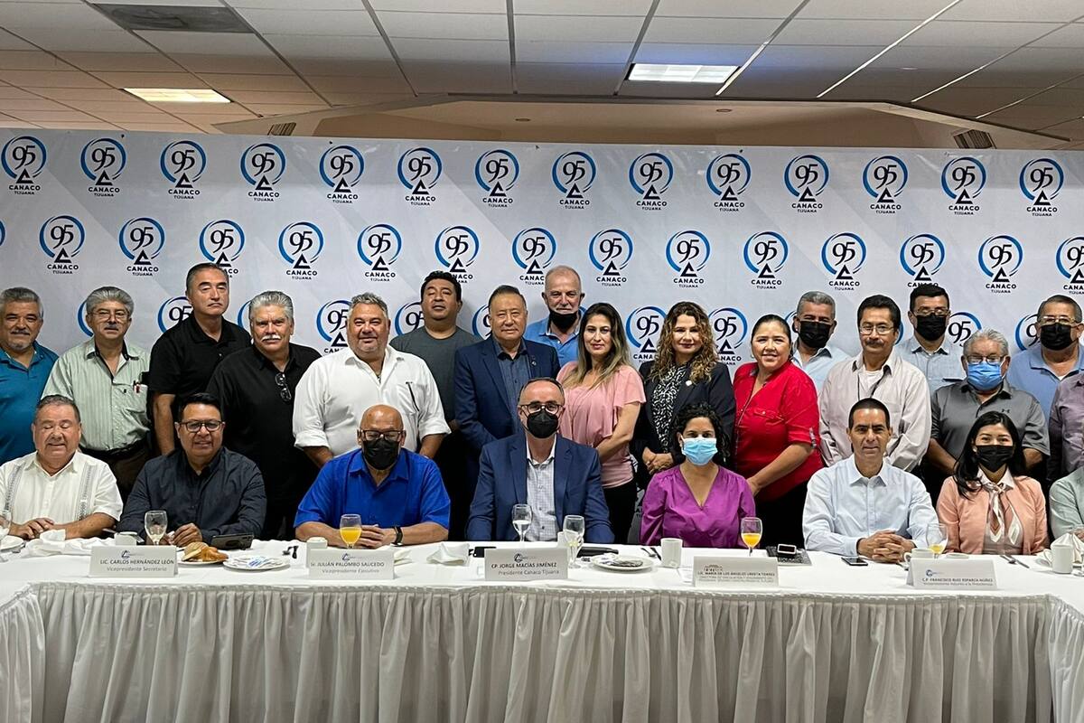 Presentación del programa "Jóvenes Construyendo al Futuro" ante Canaco