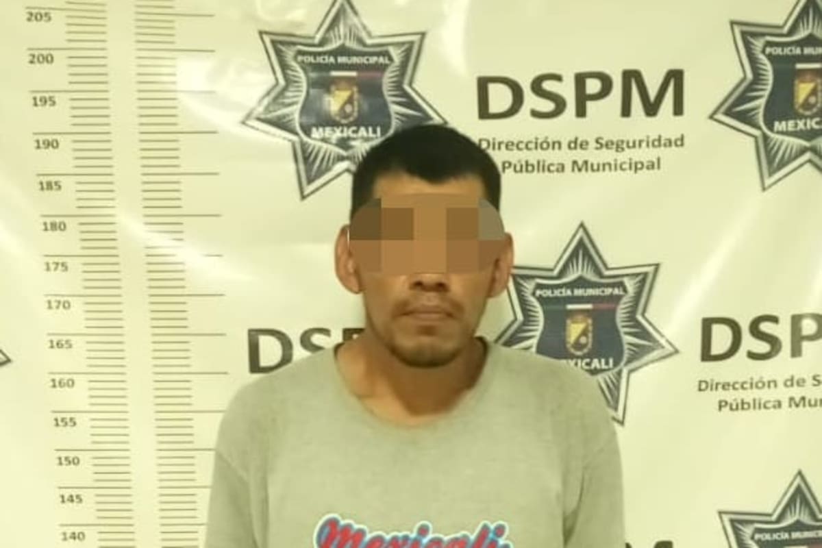 Lo sorprenden saliendo de un plantel educativo y es arrestado