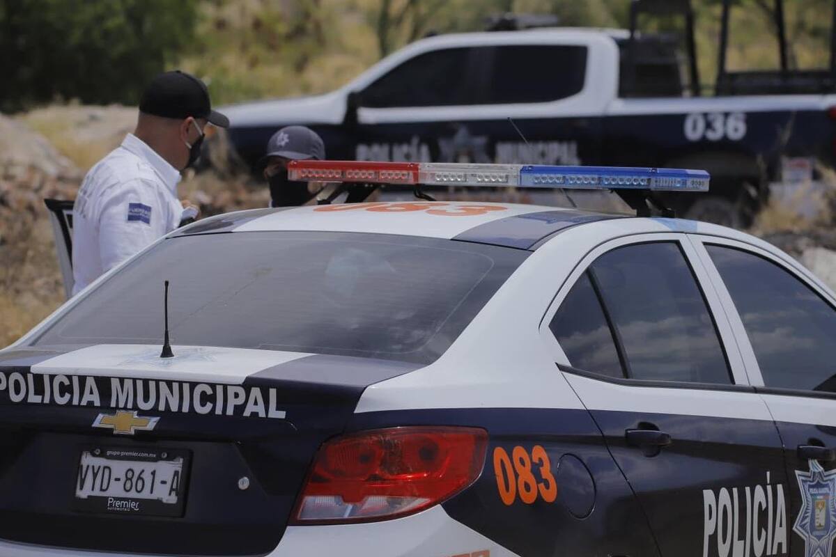 Hombre pasa caseta sin pagar y desata persecución