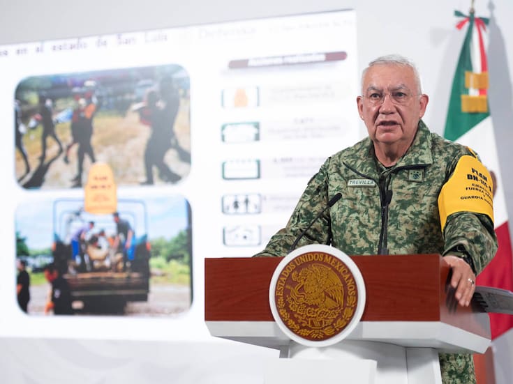 Más de 10 mil efectivos del Ejército y la Marina trabajan con helicópteros, lanchas y maquinaria para enfrentar los daños provocados por las lluvias