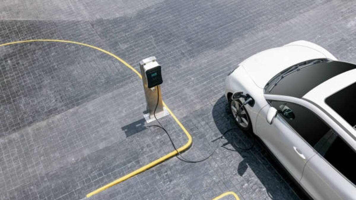 Ventas de vehículos híbridos y eléctricos en México crecen un 70% en 2024, alcanzando récord histórico