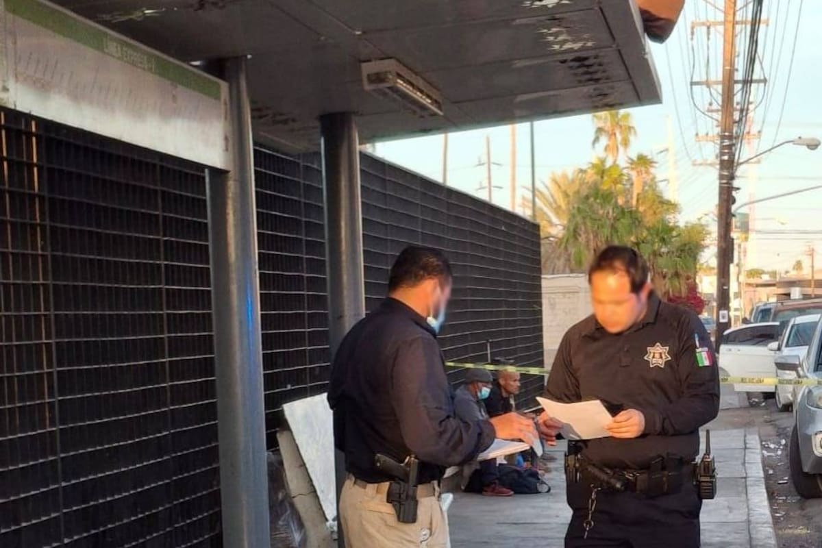 Mujer sale de urgencias del HG y muere en la acera de enfrente