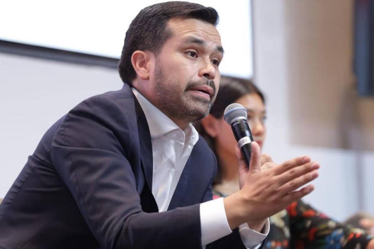 Jorge Álvarez Máynez denuncia “campaña negra” en su contra