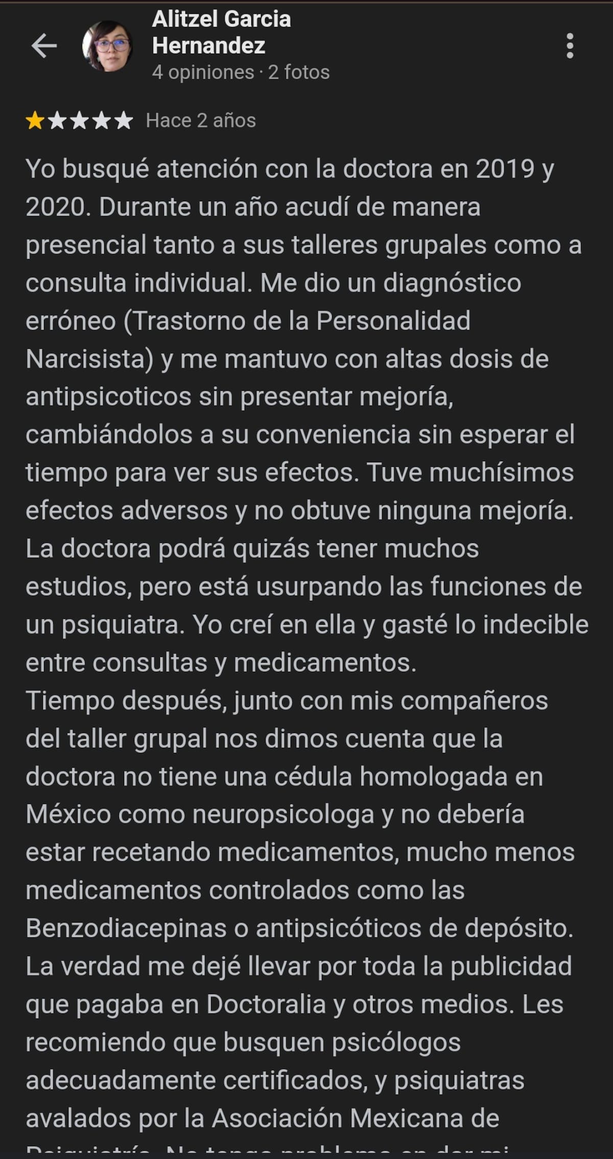 Presunta médica es exhibida en redes sociales.