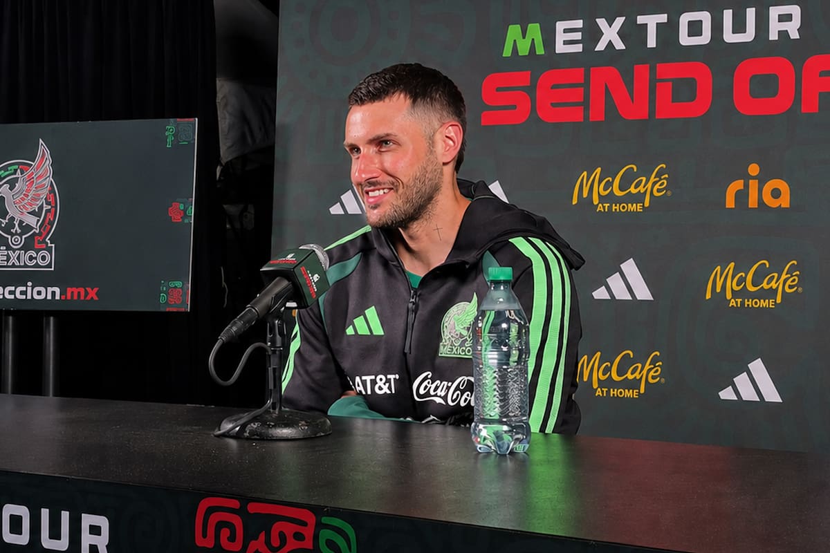Santiago Giménez ve ventaja para México en el Mundial 2026 por la afición, la altura y el Azteca