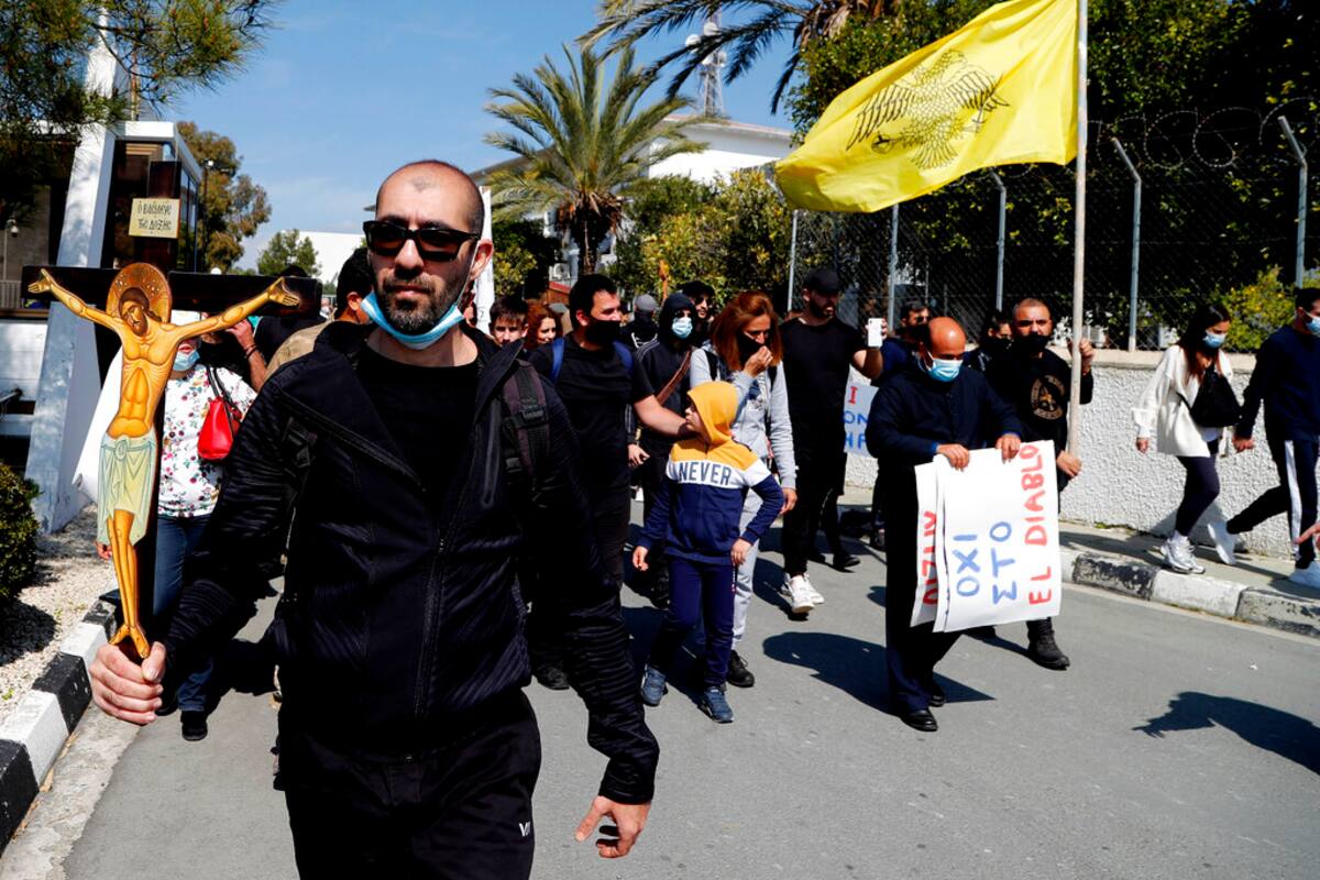 Protestan para retirar canción “demoniaca” de un concurso en Chipre