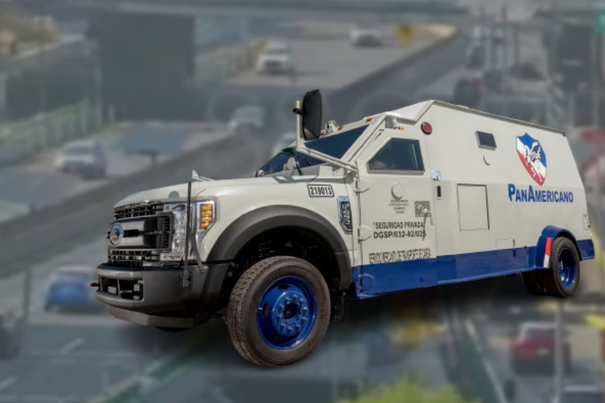 Captan persecución de “película” en sentido contrario sobre el segundo piso del Periférico que dejó un muerto, un herido y dos detenidos