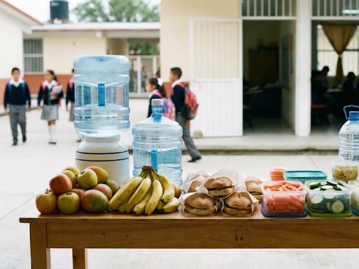 La batalla legal que la SEP ganó para sacar la comida chatarra de las escuelas y el impacto directo que tendrá en la salud de millones de estudiantes en México