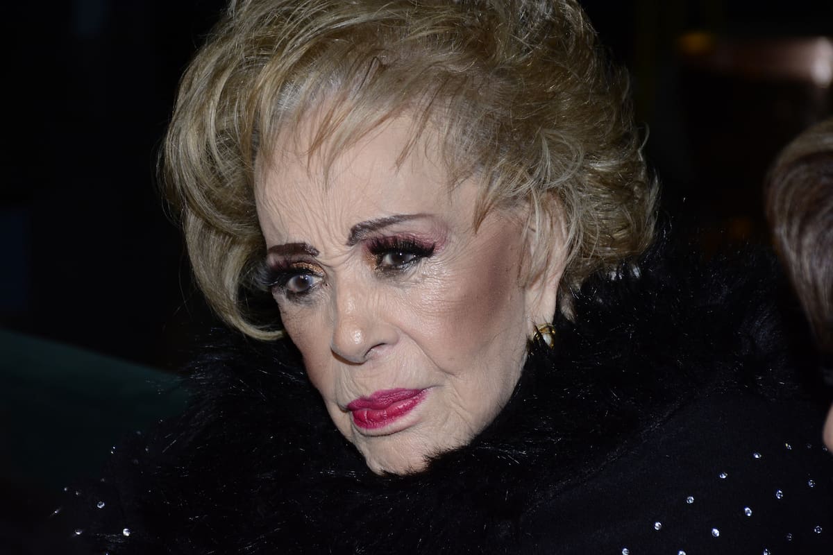 Silvia Pinal es trasladada de terapia intensiva a intermedia