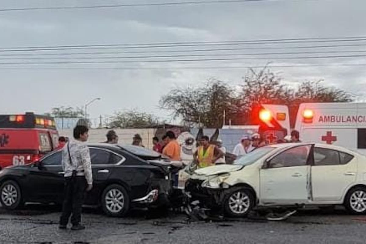 Fuerte choque deja a una mujer y un niño lesionados en San Luis Río Colorado