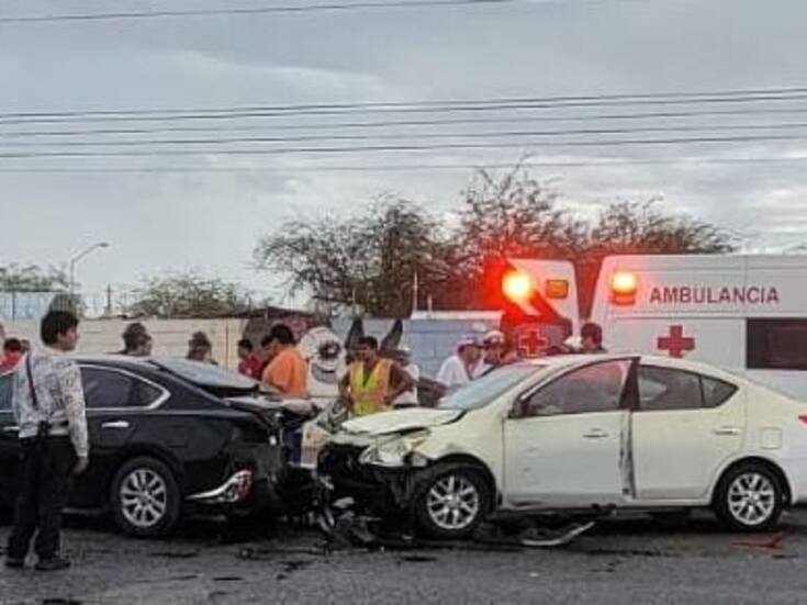 Fuerte choque deja a una mujer y un niño lesionados en San Luis Río Colorado
