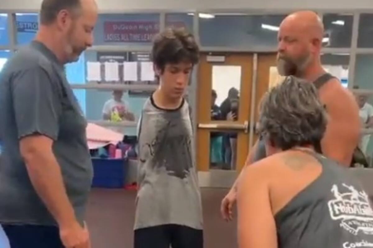 Joven sin brazos supera reto y se convierte en ejemplo