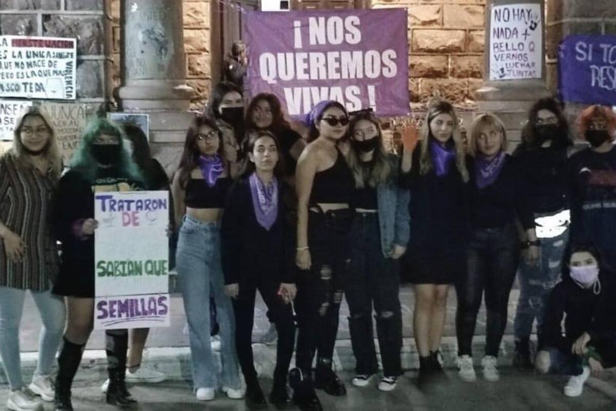 Menor activista es asesinada en Palacio Municipal de Guaymas mientras pedía alto a la violencia de género