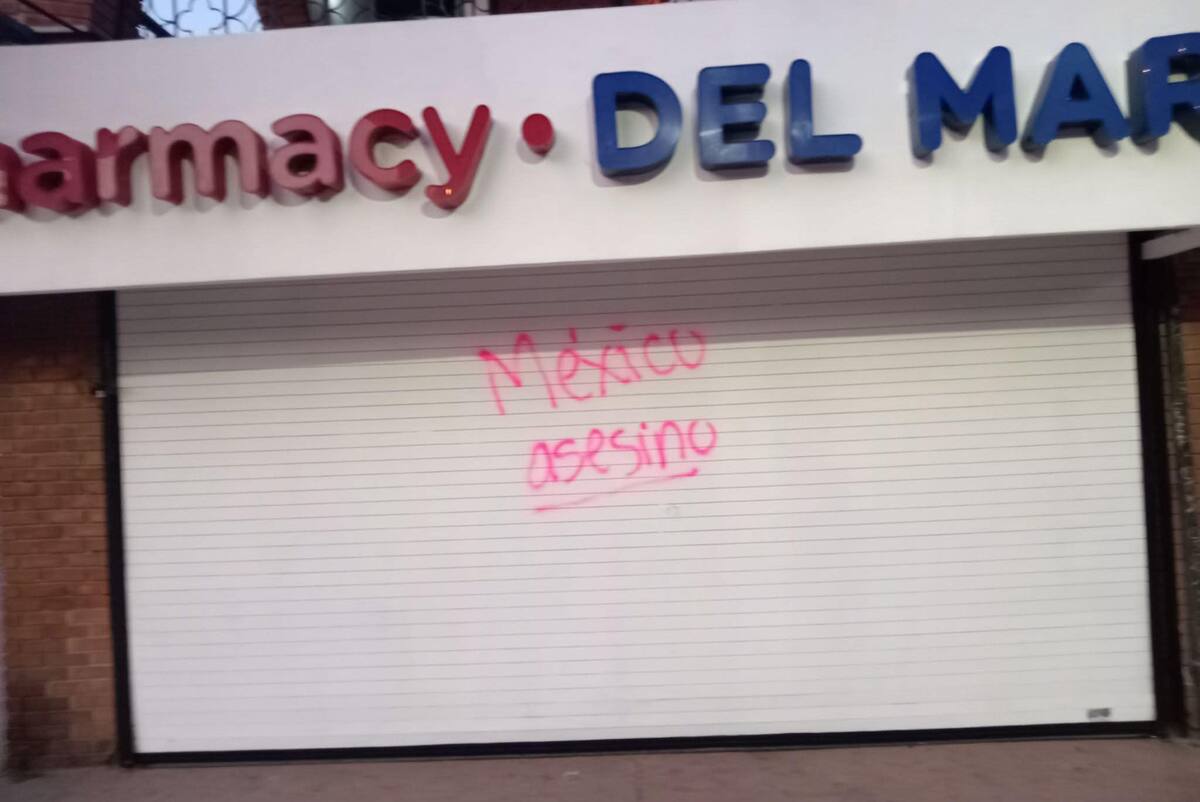Alrededor de 10 negocios resultaron afectados tras la marcha del 8M en Ensenada.