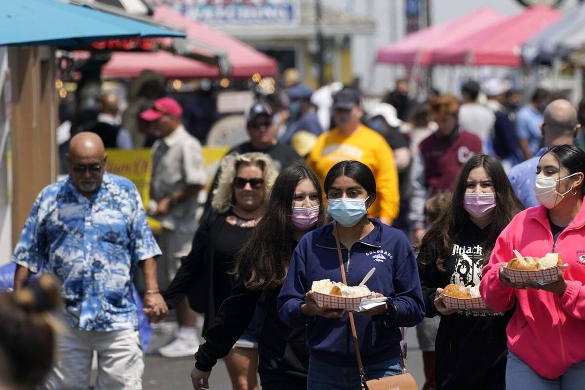 Inicia en California nueva medida contra Covid-19 para eventos en sitios cerrados